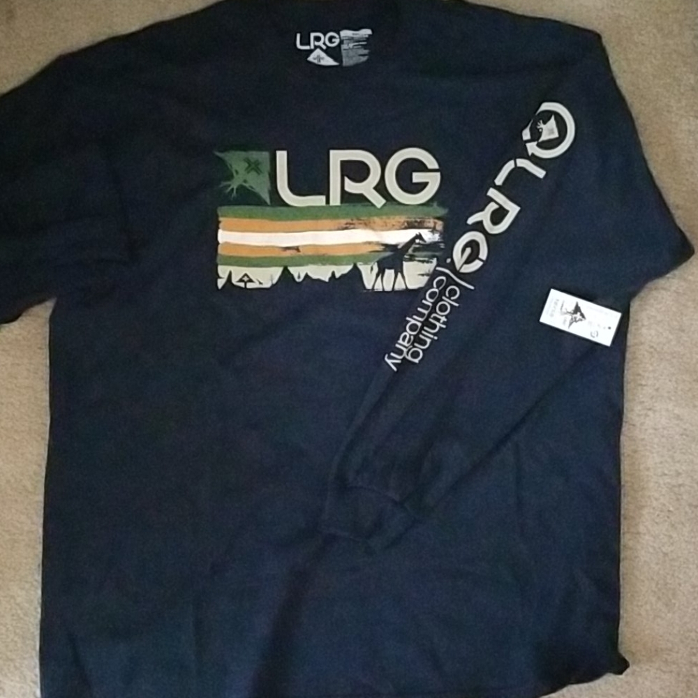 Long sleeve tee shirt